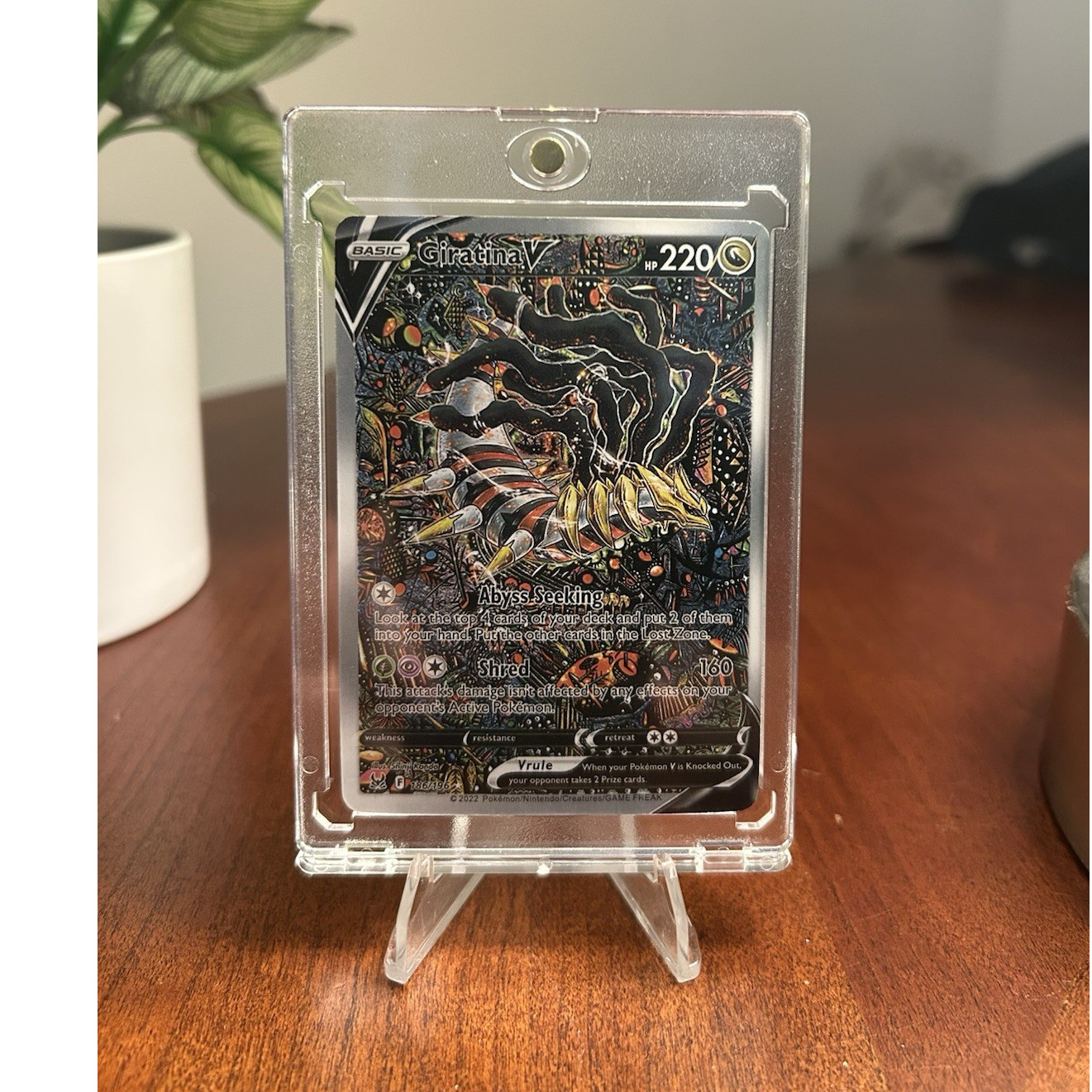 Giratina V Ultra Rare Full Art Holo 186/196 Lost Origin Pokémon Card 220 HP