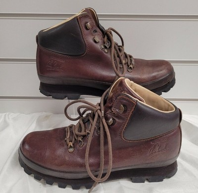 chris brasher walking boots