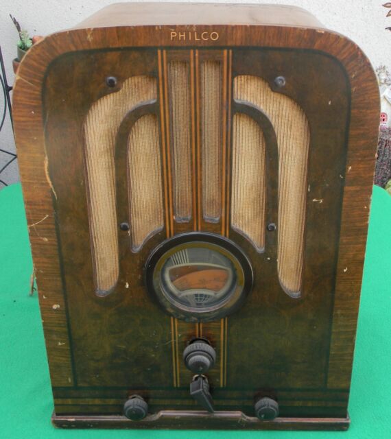 Vintage Philco Tombstone Tube Radio 37-670
