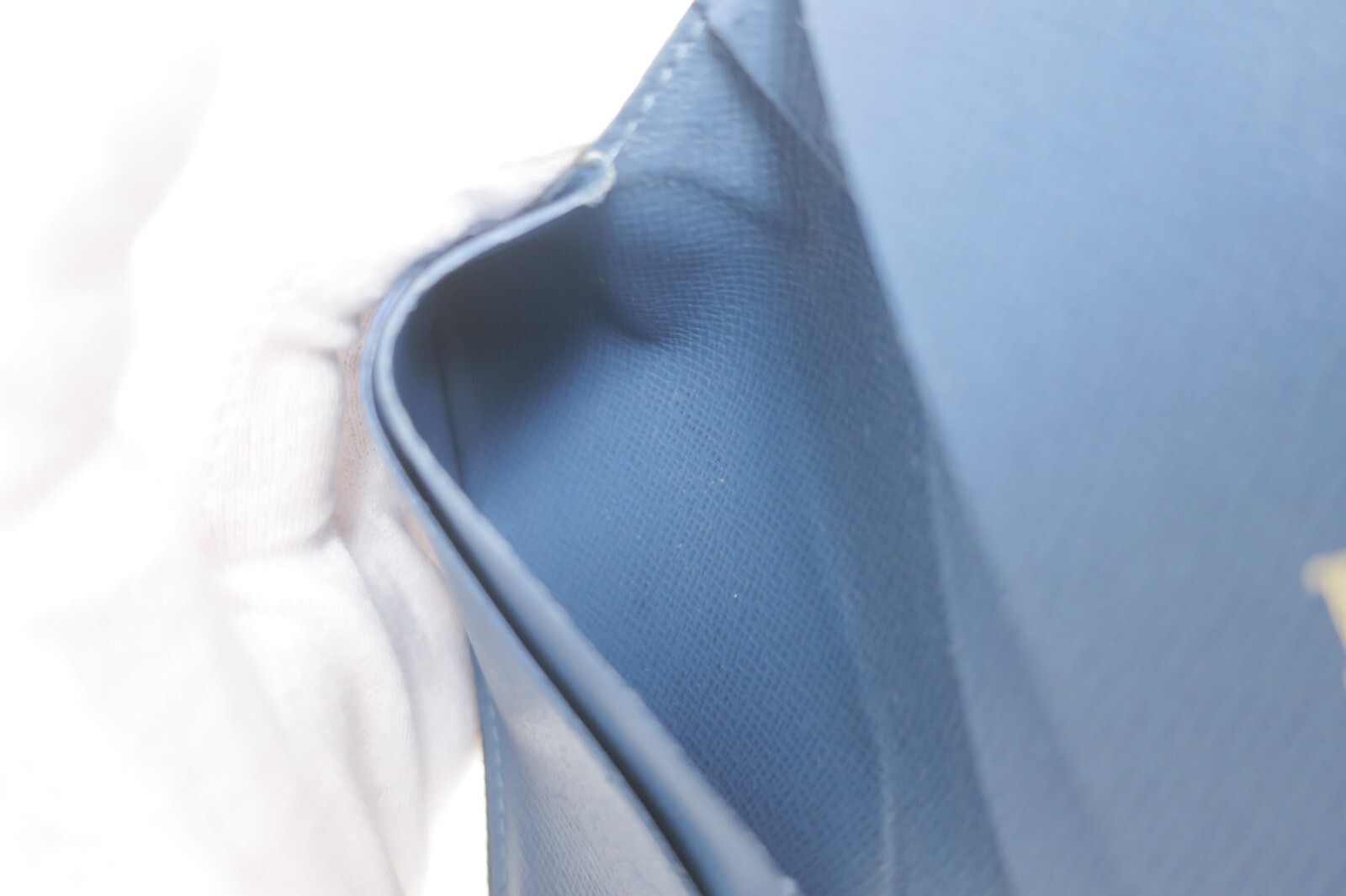 Authentic LOUIS VUITTON Monogram Zoe Compact Wallet #33630