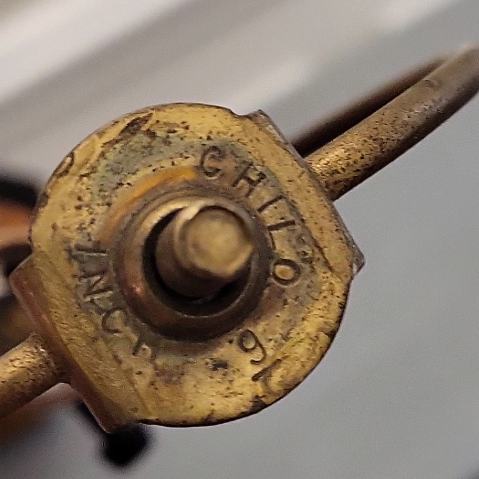 Lámpara de mesa vintage de madera de teca MCM de 32" de alto sin pantalla Foto 3 de 4