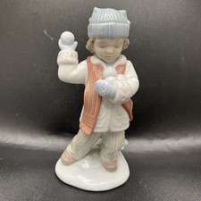 LLadro Girl Figure I'll Get You 8166 Boxed excellent condition 14cm high figurin