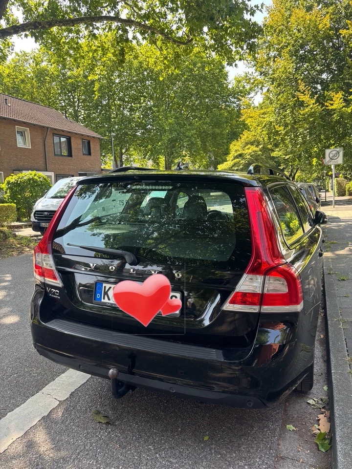 Volvo V70 Kombi - Bild 2 von 4
