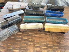 VTG Lionel Mixed Lot Engines, Cars Tracks For Parts/ Restoration