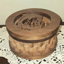 Sheila Landry Wooden Scroll Saw Lidded Dolphin Trinket Box Handmade Nautical