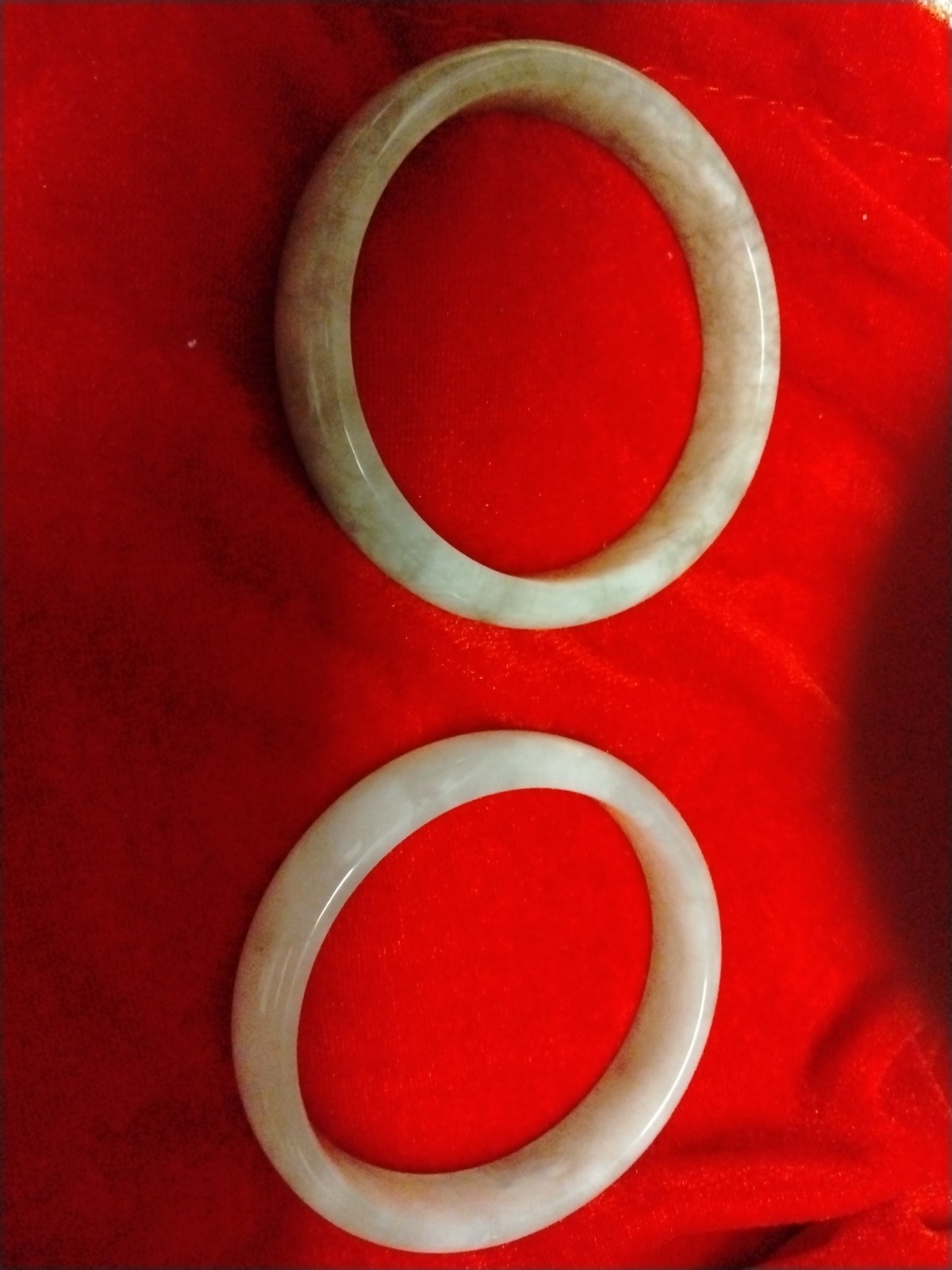 Light Green Translucent Jade Bracelet Bangle . Se… - image 1