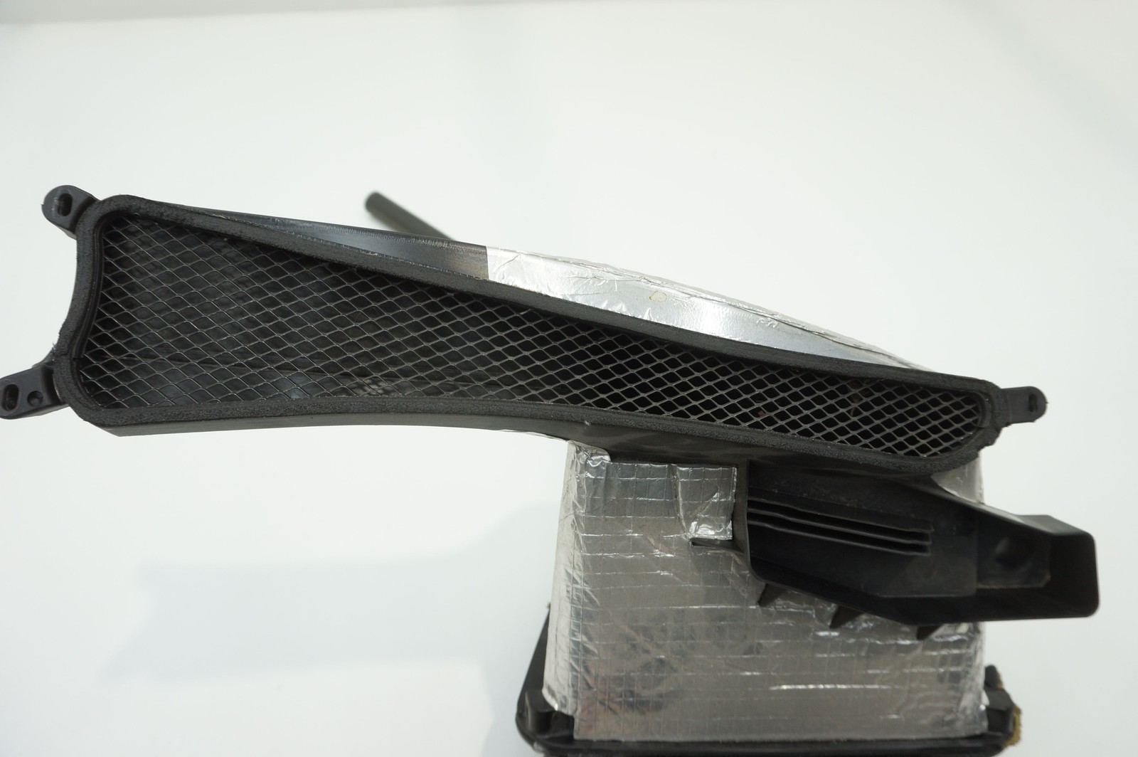 Aston Martin Vanquish 2012-2018 Air inlet P/N 9G4318A660BA