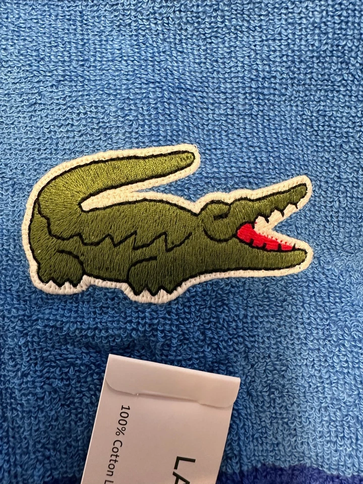 JUEGO DE 2 toallas de baño azules Lacoste 100 % algodón 30" x 52" logotipo de cocodrilo grande nuevo con etiquetas Foto 3 de 4