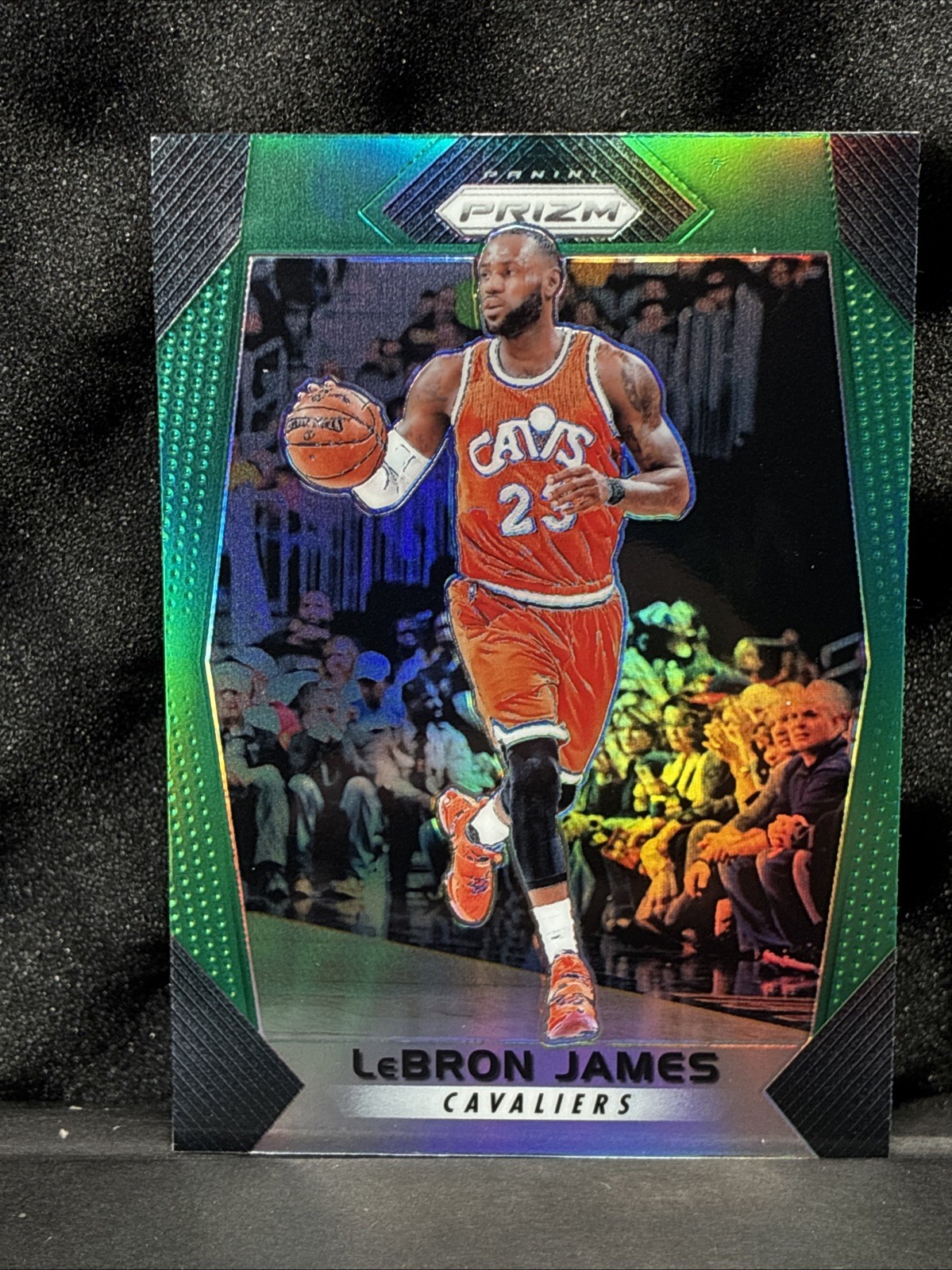 2017-18 Panini Prizm - LeBron James #191 Green Prizm *upper Surface Spot*