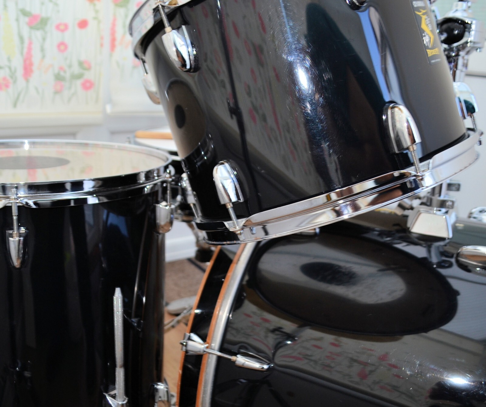 YAMAHA DRUM KIT + STANDS + CYMBALS eBay