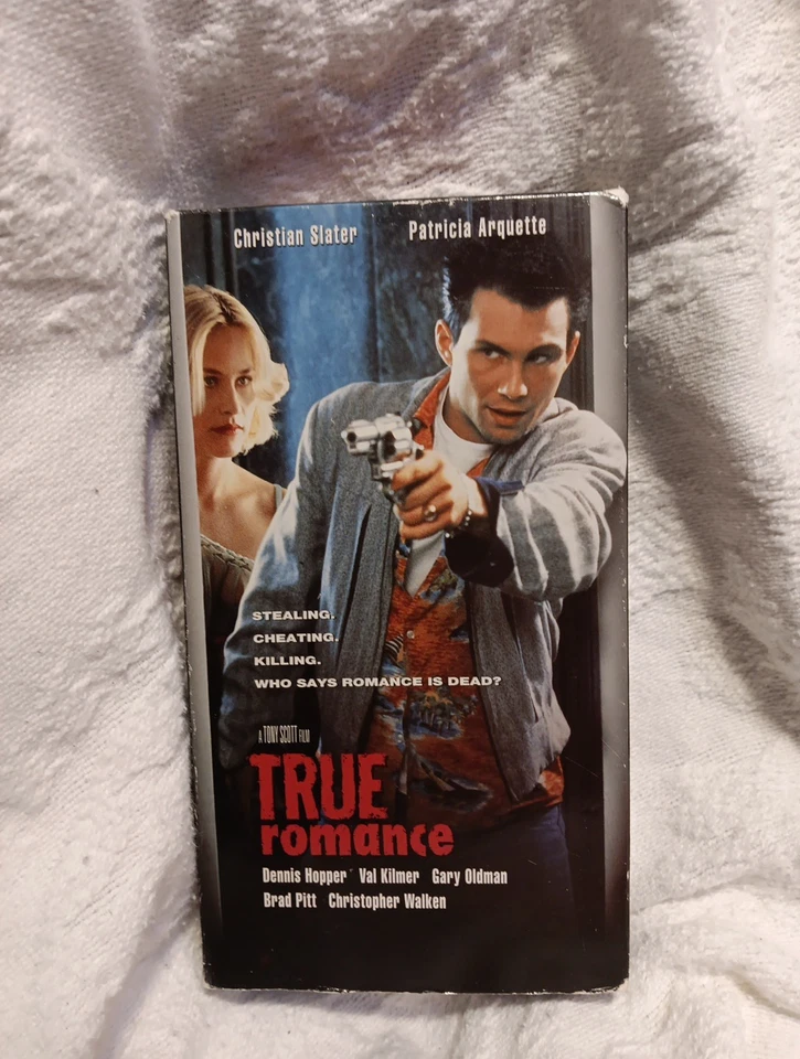 True Romance VHS 1994 Tarantino Tony Scott Christian Slater Small Crack On Back - Image 2 of 4