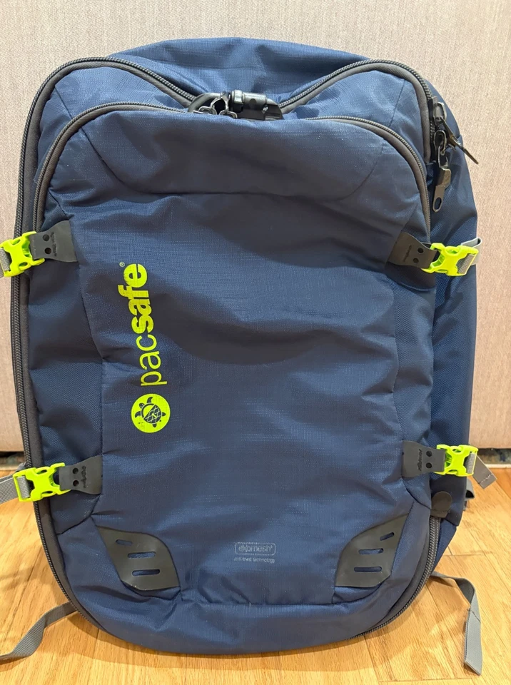 Paquete de viaje antirrobo Pacsafe Venturesafe 45L GII Foto 2 de 4