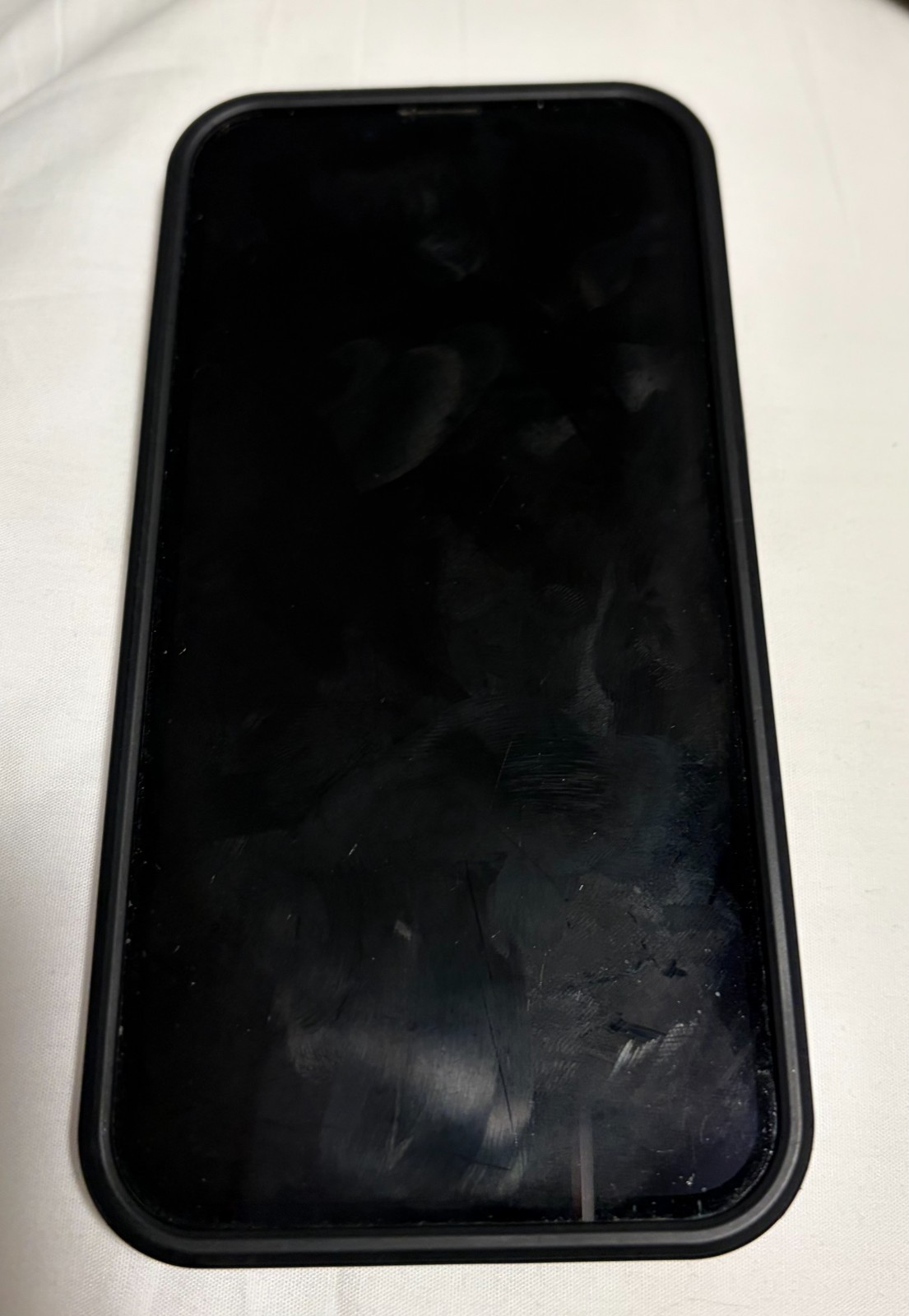 iphone 13 pro unlocked GOOD CONDITION pre owned.