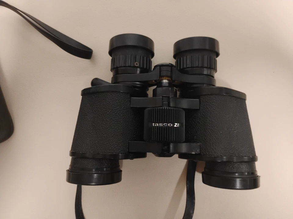 Tasco/Zip Focus/(101zc)/7×15×35 Zoom/ W Case, Binoculars  - Image 2 of 4