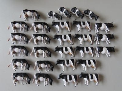Britains Farm Animals x28 Modern Cows & Bull Figuren Maßstab 1:32 Modell Landwirtschaft