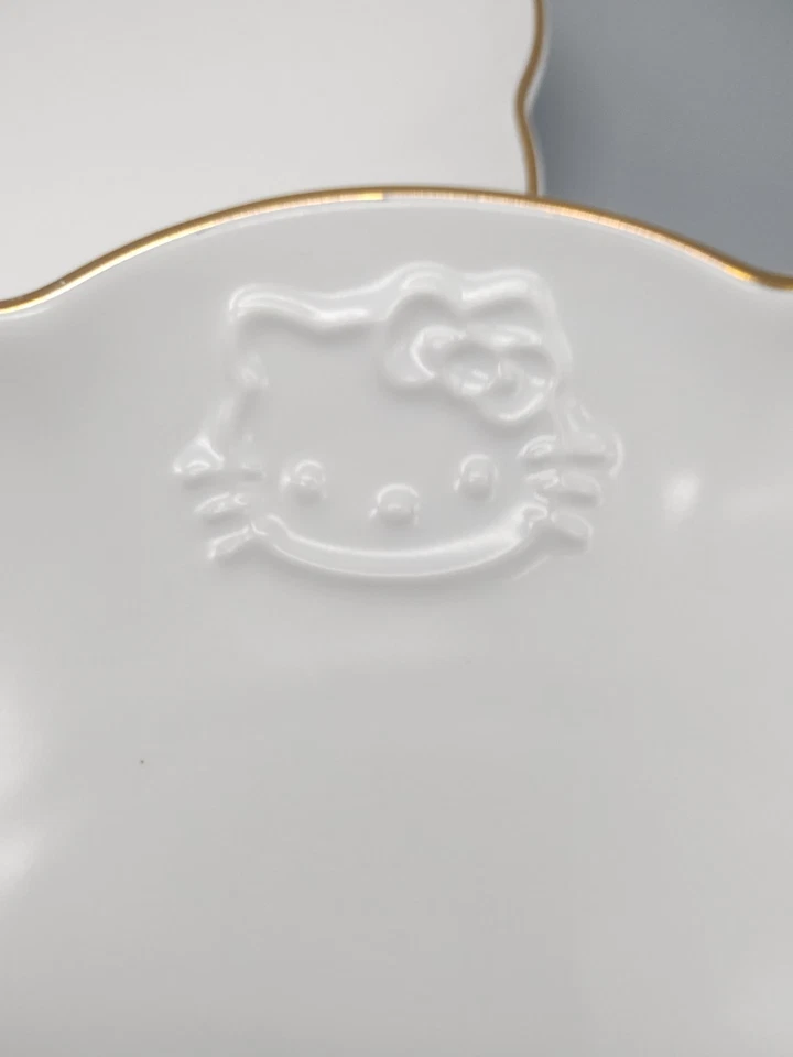 Lote de 3 platos de Hello Kitty Pottery Barn Teen en relieve Foto 4 de 4