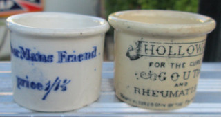 Pair different pots HOLLOWAYS OINTMENT GOUT RHEUMATISM & POOR MANS FRIEND pots
