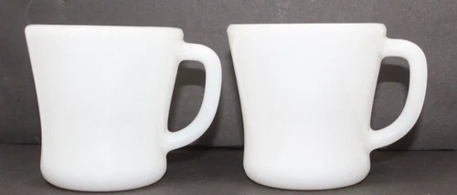 Vintage FEDERAL White Milk Glass Heat Proof D Handle Coffee Mug Cup Preowned c3