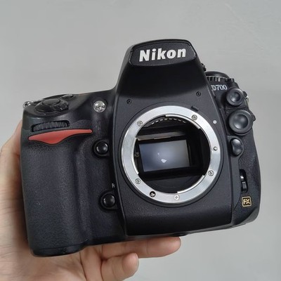 Nikon D700 12.1MP Digital SLR Camera (Only Body) with Battery,Charger - 95% New