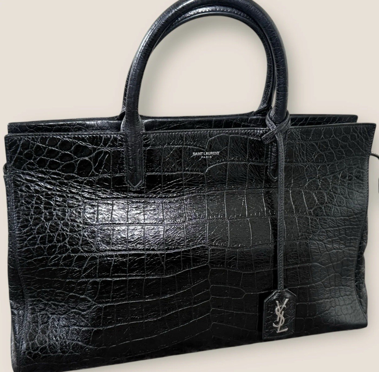 Borsa a tracolla Saint Laurent Sac de Jour piccola in pelle nera