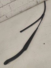 MERCEDES-BENZ B W246, W242 Scheibenwischer vorne A2468200144 1.80 34549239