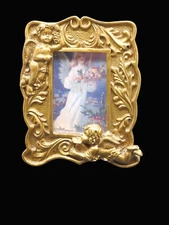 Small Gold Cherub Picture Frame
