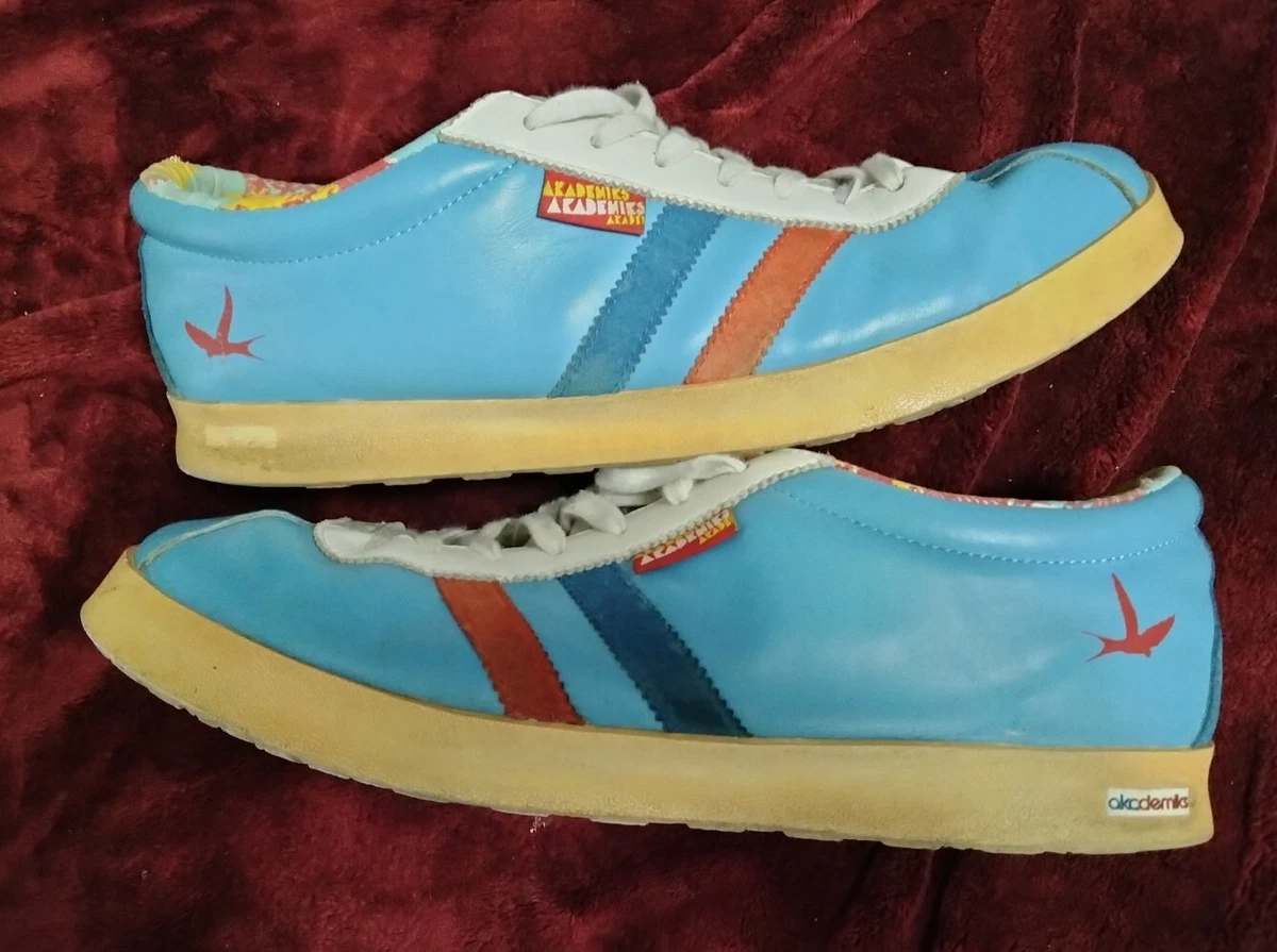 Akademiks shoes deals red