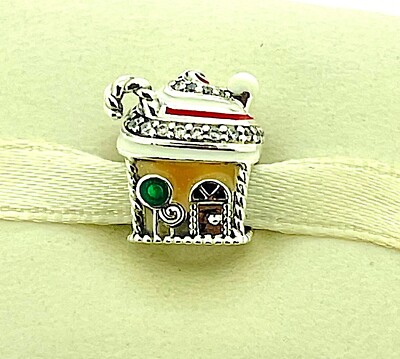 GENUINE PANDORA Festive Gingerbread House 792363C01