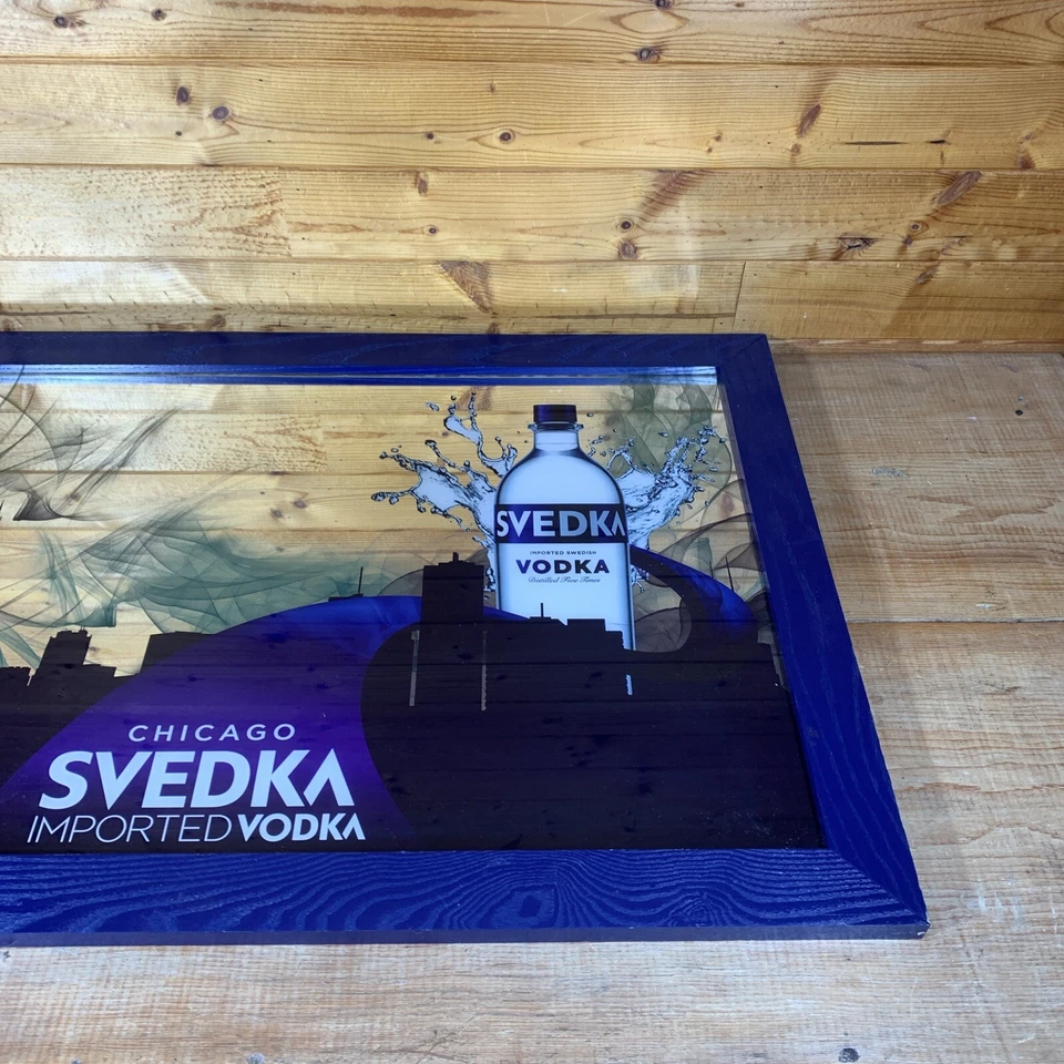 SVEDKA импортированная водка Чикаго зеркало бар знак большой 35-3/8 «x 23-3/8» x 3/4» новый в коробке - Изображение 4 из 4