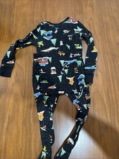 Old Navy Kids Christmas Pajamas Top And Bottom Size 4T