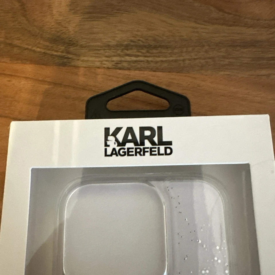 IPHONE 15 PRO - PC/TPU BLANCO ESTUCHE RÍGIDO BRILLO LÍQUIDO - KARL LAGERFELD Foto 2 de 4
