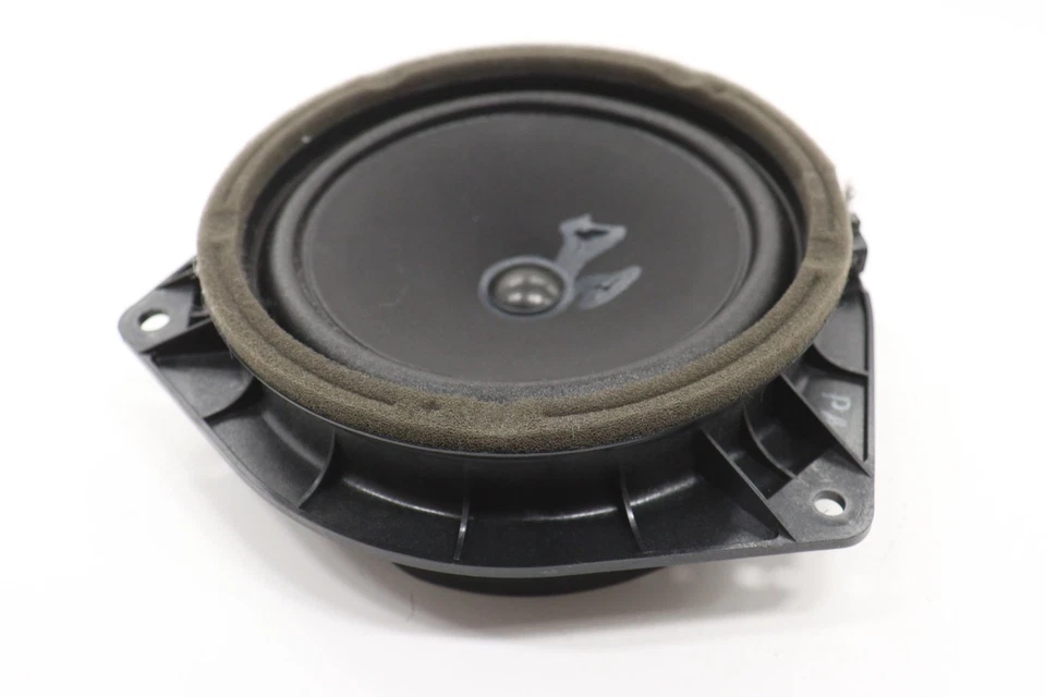 Altavoz puerta trasera izquierda o derecha Lexus NX300 2018-2021 OEM 8616078040 Foto 4 de 4