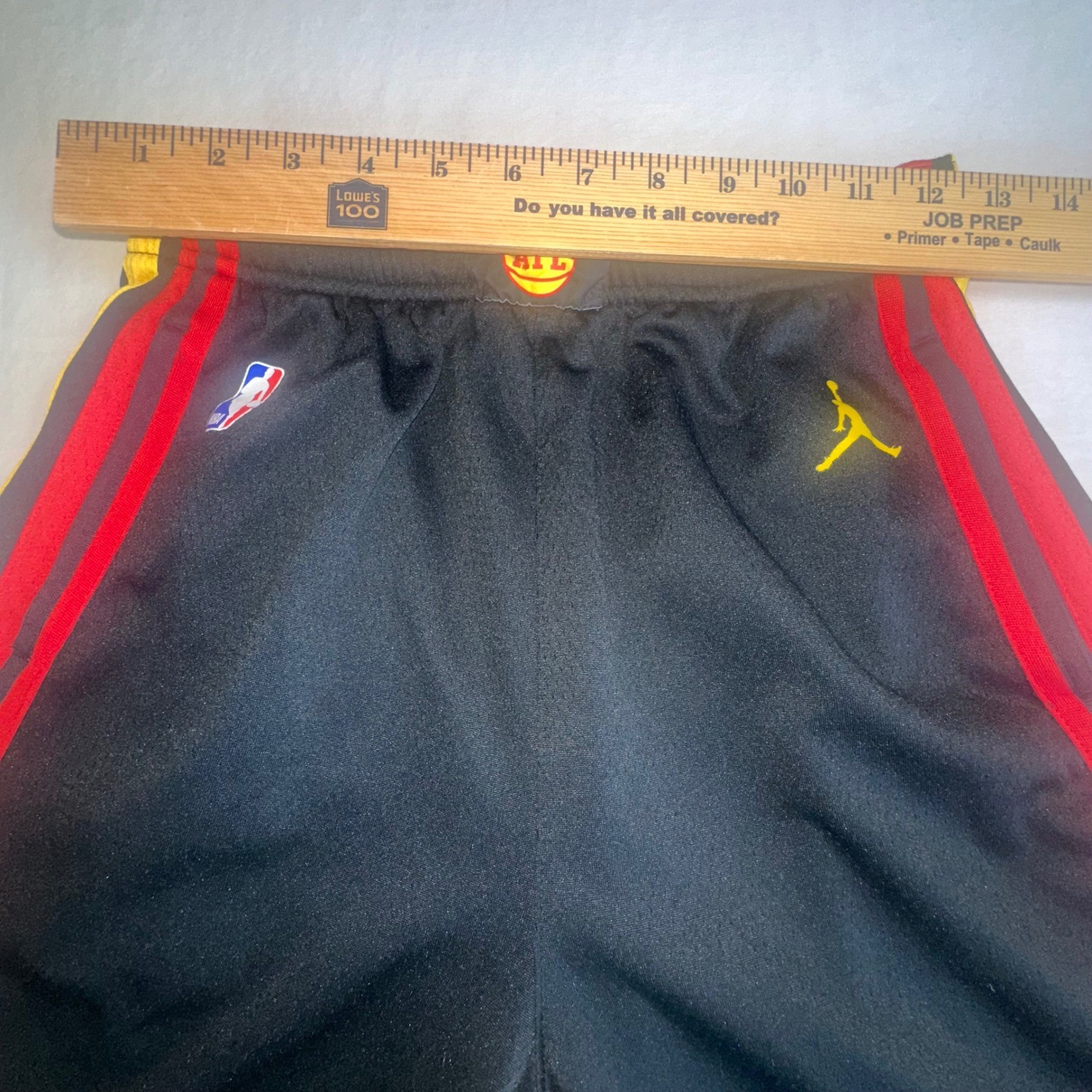 Jordan NBA Basketball Athletic Shorts Kids Atlanta Hawks Black Red Yellow Size L thumbnail 8