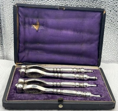 Antikes Walker & Hall versilbertes Nussknacker Set - gefasst