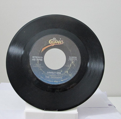 45 RECORD - THE JACKSONS - LOVELY ONE