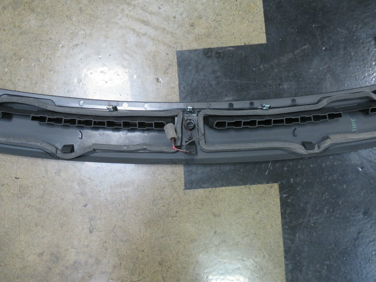 Maserati Levante, Upper Dash Trim Panel, Used, P/N 670043361, 670047939