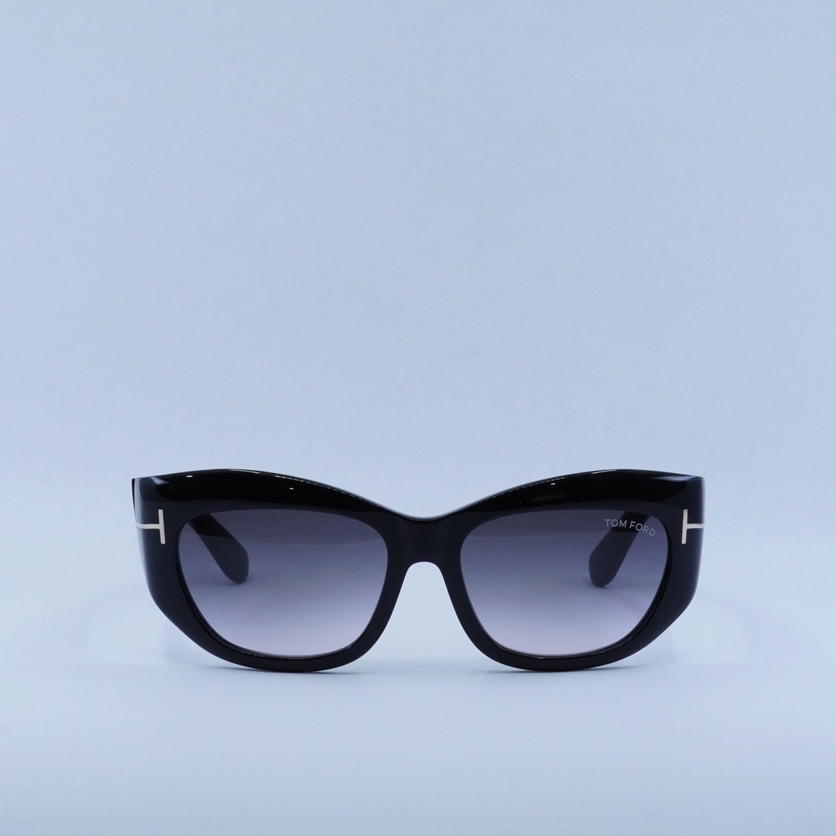 New TOM FORD FT1065 01B Shiny Black/Gradient Smoke 55-17-125 