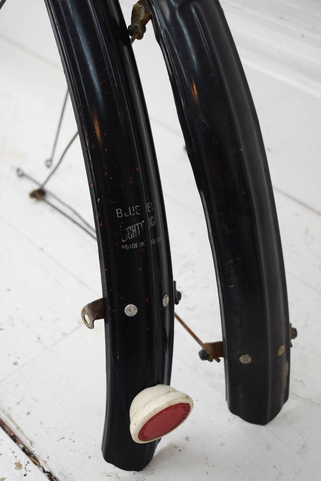 BLUEMELS LIGHTWEIGHT BLACK PLASTIC VINTAGE ROAD BICYCLE MUDGUARDS, 700C