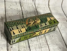 Vintage Kashmir Handpainted Green Lacquer Trinket Box Handmade in India
