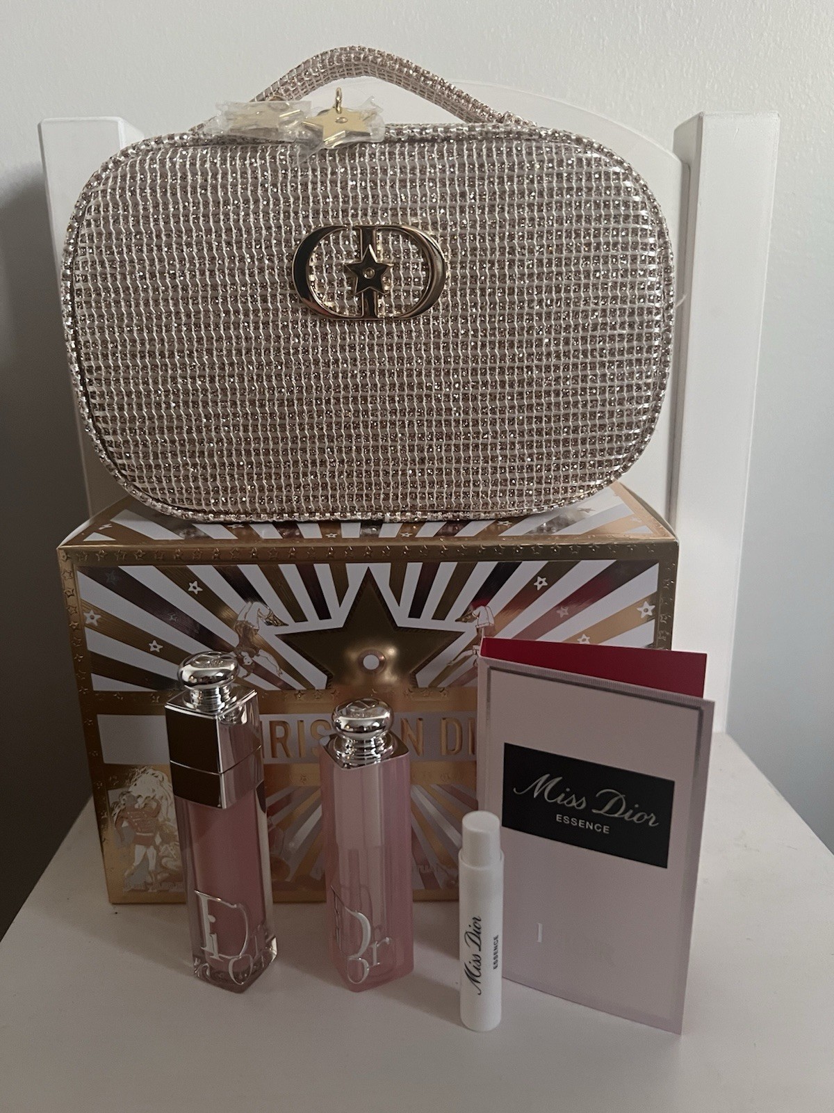 Dior Gold Christmas Gift Set Make Up Bag  Addict Lip Glow Maximizer  New
