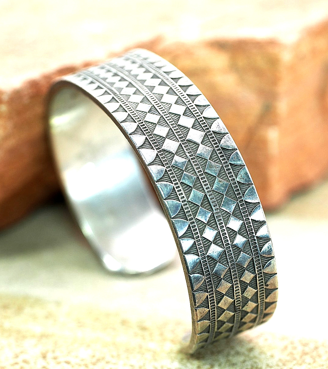 Native American Silver Bracelt With Geometric Des… - image 4