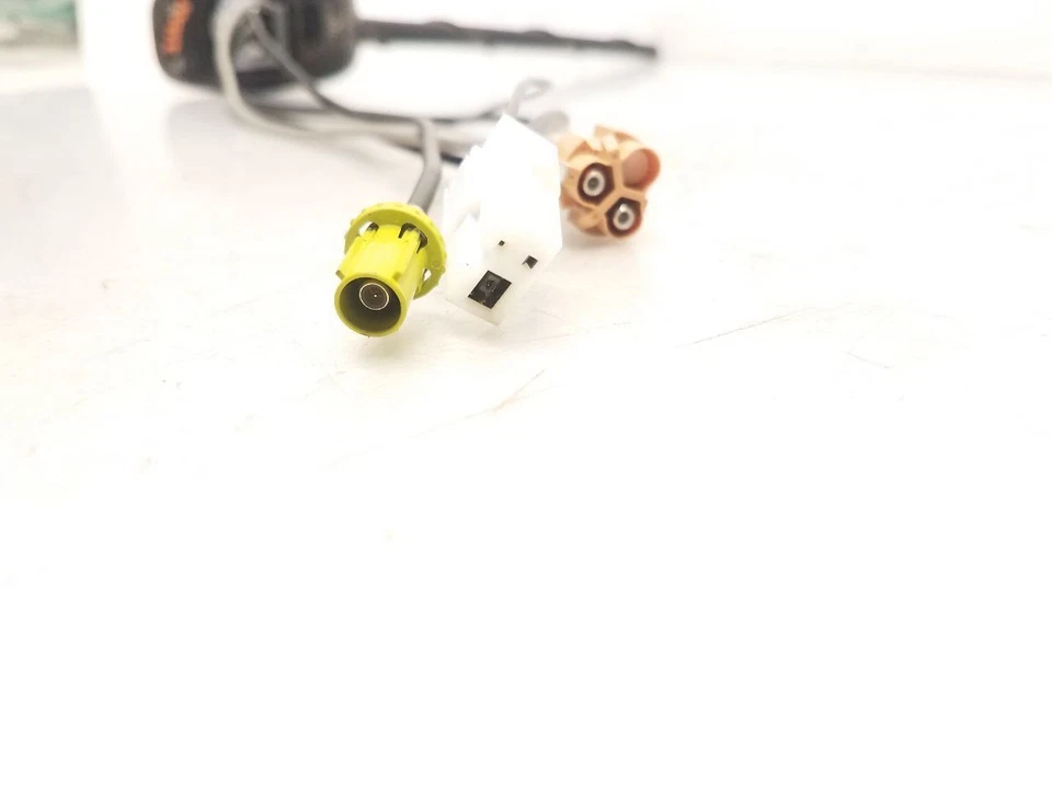 Антенна монтируемая на крышу 2008 Saturn Vue XR - Изображение 3 из 4