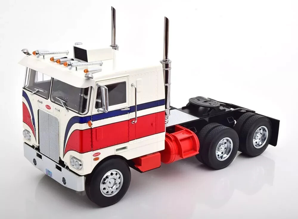 Road Kings 1977 Peterbilt 352 Pacemaker White Red Blue 1:18*New