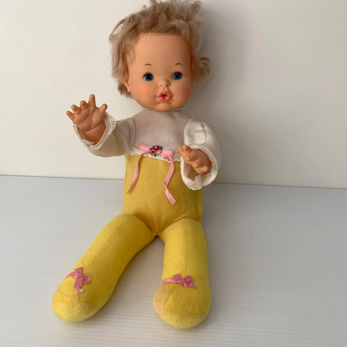 Vintage 1975 Ideal Wake Up Thumbelina Doll 18 Rare HTF Blonde