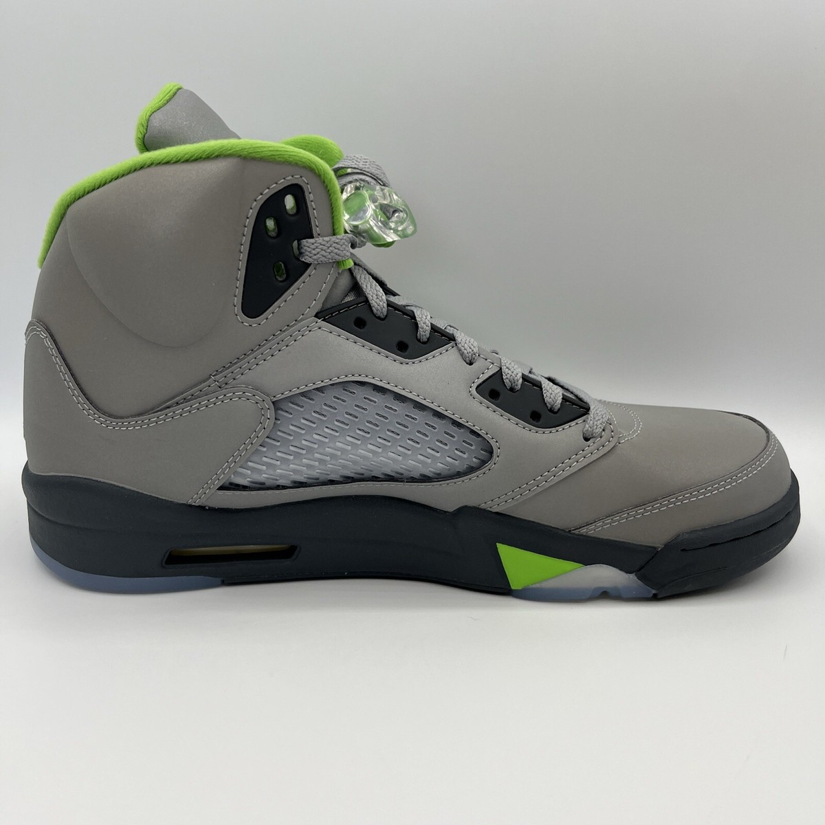 New Air Jordan 5 Retro Green Bean 2022 Size 12 - Rare