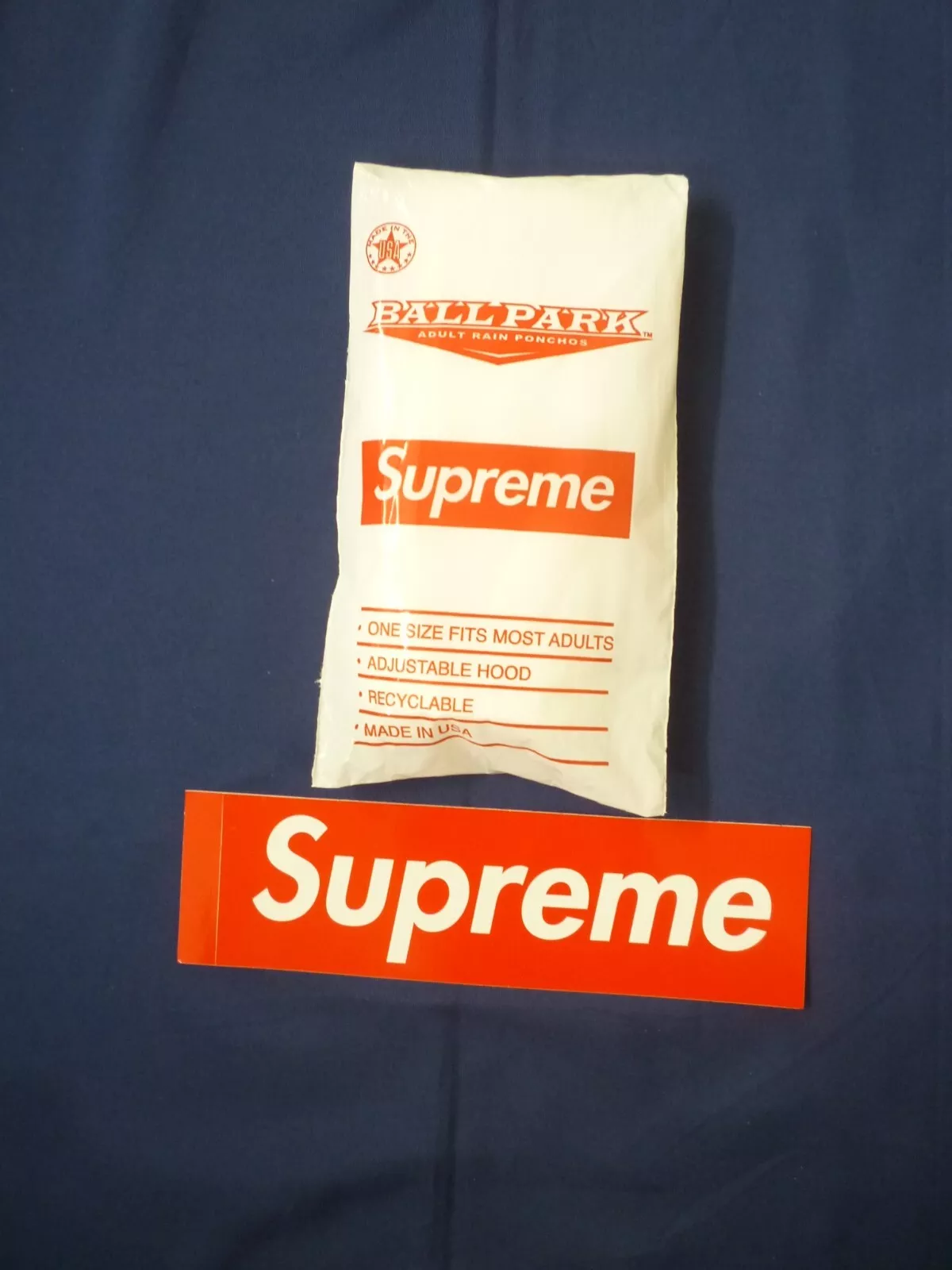 Logo boîte poncho pluie Supreme Ballpark S/S 2020