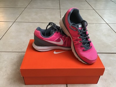 nike zoom winflo dynamic web