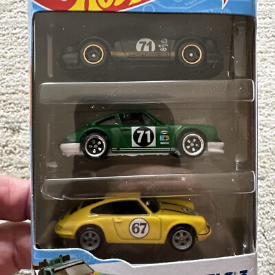 Hot Wheels Porsche 3台セット Hot Wheels 3 SET PORSCHE 911R '67 Yellow, '71 Black & Green