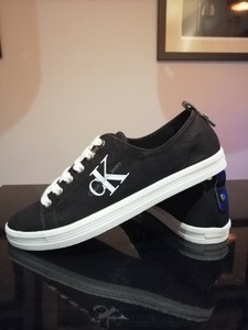 ck canvas shoes