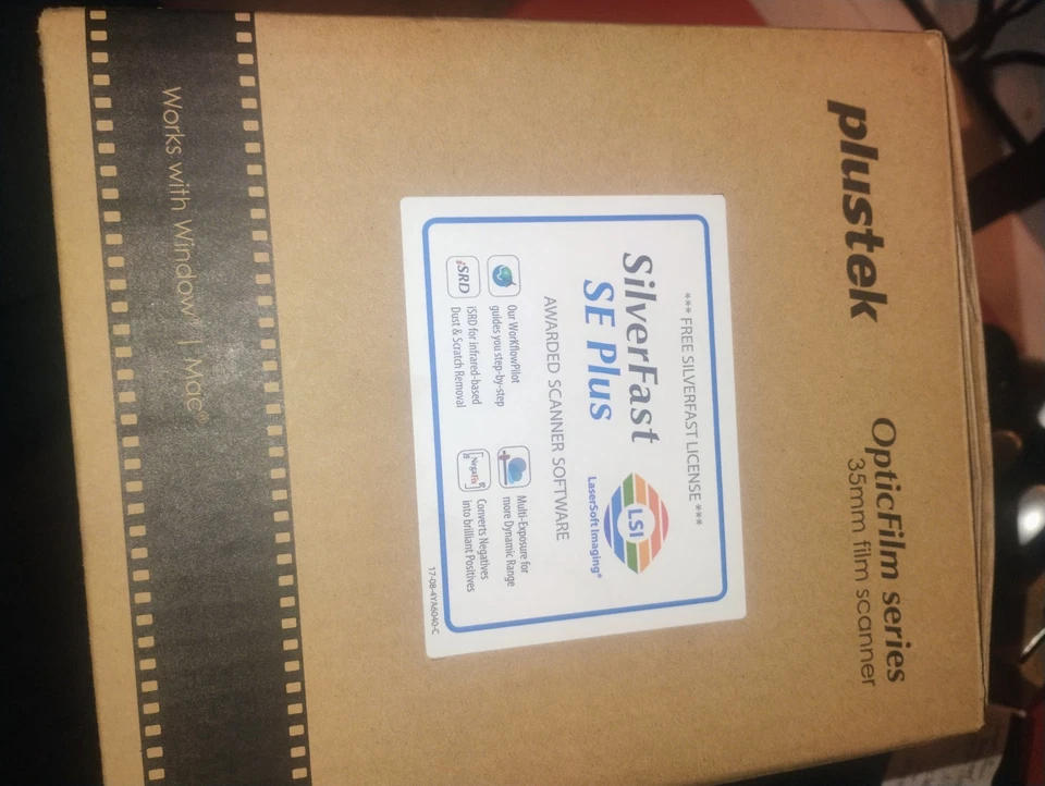 Escáner de película Plustek OpticFilm 8200i Ai 7200 ppp Foto 2 de 3